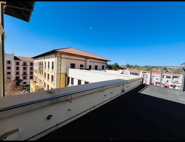 201M² OFFICE TO LET IN FOURWAYS